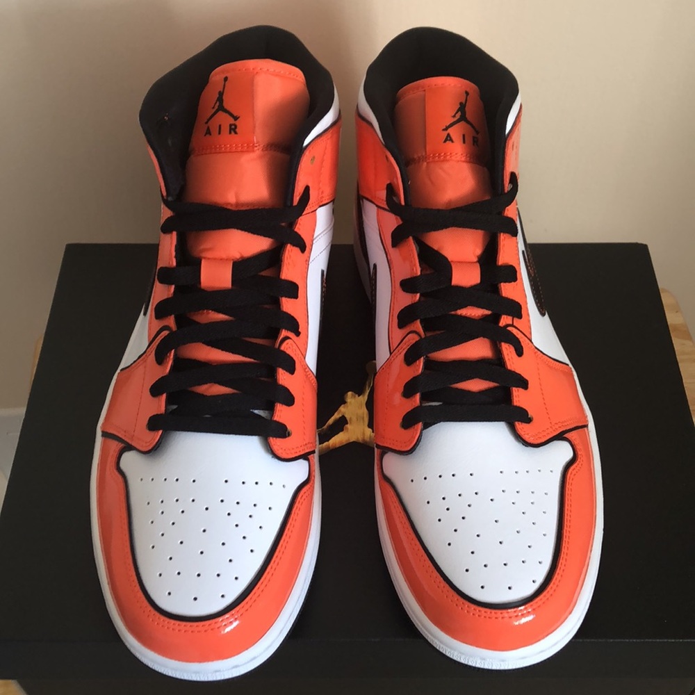 NIKE AIR JORDAN 1 SE SNEAKERS - Picture 4 of 8